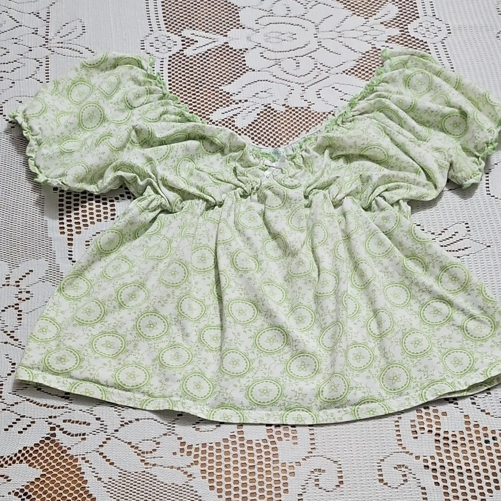 Laura Ashley White and Green Patterned Blouse - Picture 3 of 8